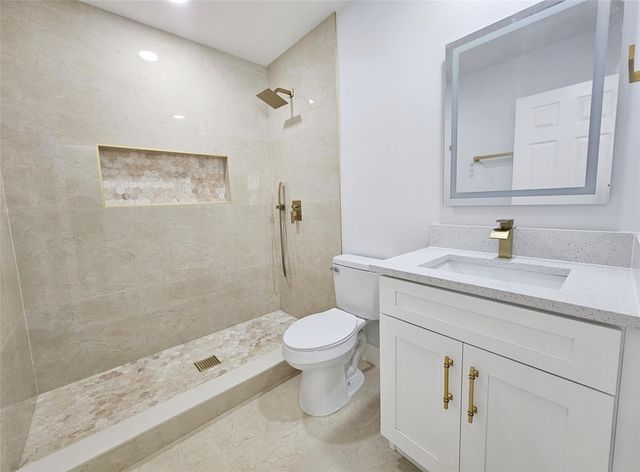 6405 N HALE AVENUE, Tampa, FL 33614