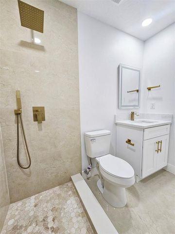 6405 N HALE AVENUE, Tampa, FL 33614