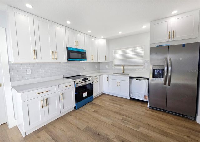 6405 N HALE AVENUE, Tampa, FL 33614