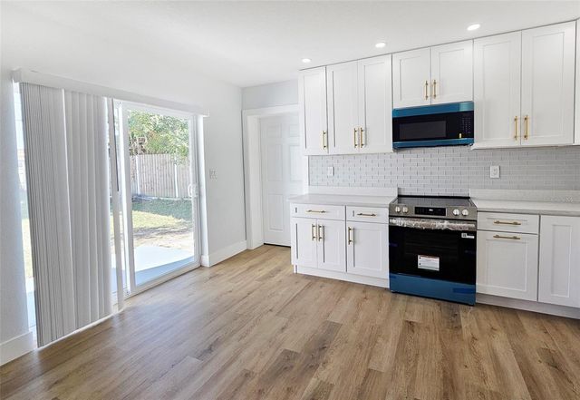 6405 N HALE AVENUE, Tampa, FL 33614