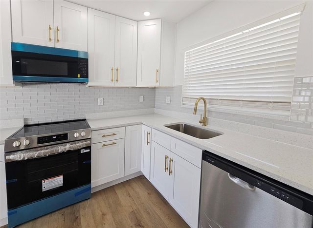 6405 N HALE AVENUE, Tampa, FL 33614