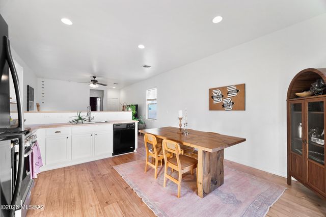 14139 N Dart Point Way, Marana, AZ 85658