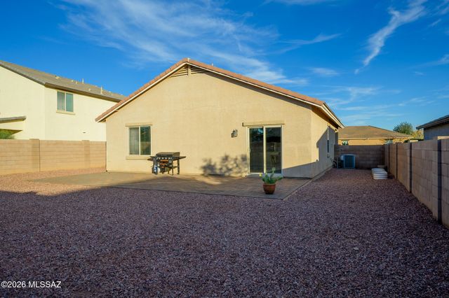 14139 N Dart Point Way, Marana, AZ 85658