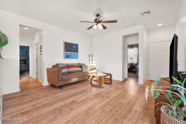 14139 N Dart Point Way, Marana, AZ 85658