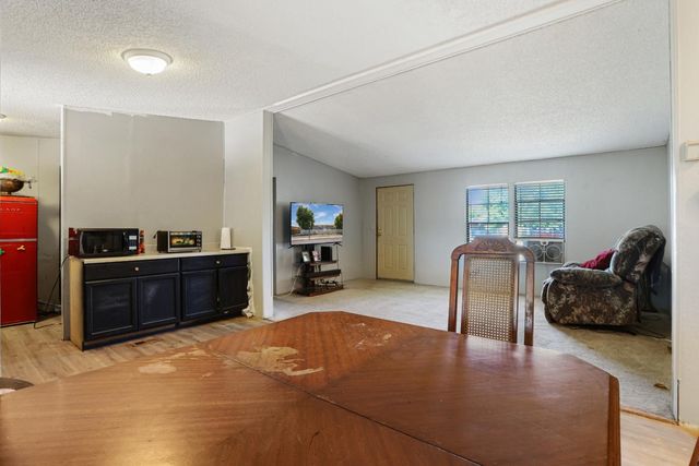 415 S Cardinal Ave, Stockton, CA 95215