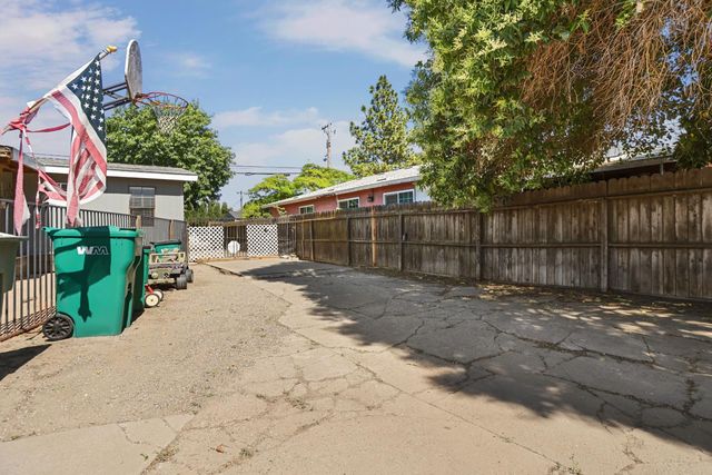 415 S Cardinal Ave, Stockton, CA 95215