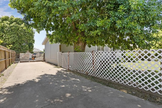 415 S Cardinal Ave, Stockton, CA 95215