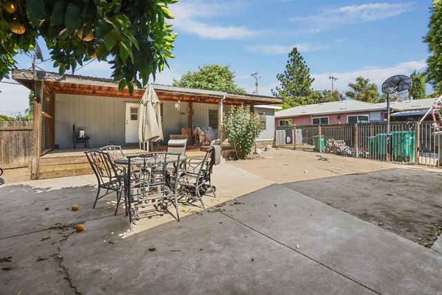 415 S Cardinal Ave, Stockton, CA 95215