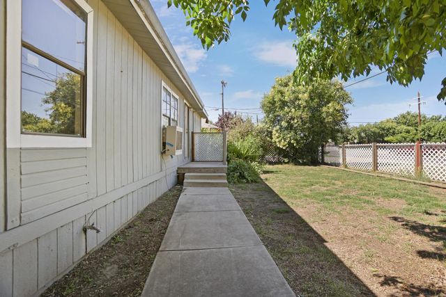 415 S Cardinal Ave, Stockton, CA 95215