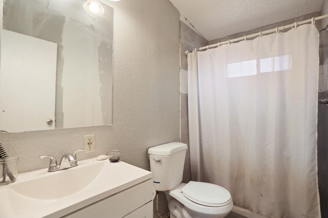415 S Cardinal Ave, Stockton, CA 95215