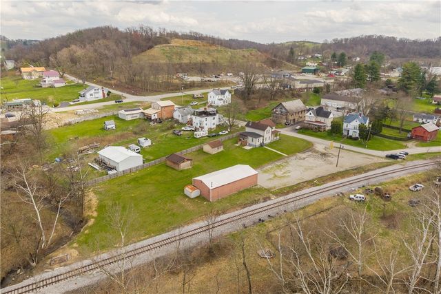 19 Old Monongahela Pike, Somerset Twp, PA 15330