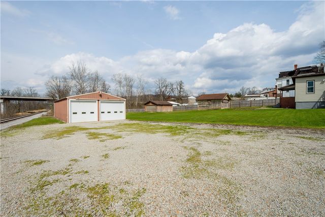19 Old Monongahela Pike, Somerset Twp, PA 15330