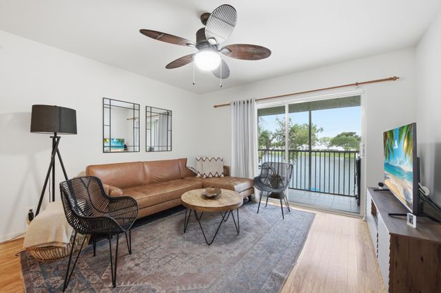 5501 Lakeside Drive 207, Margate, FL 33063