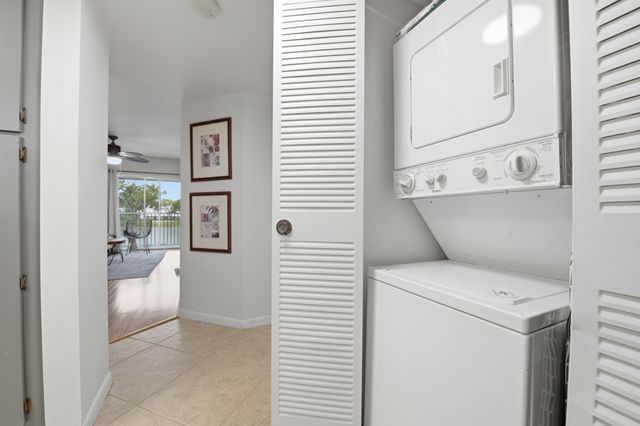 5501 Lakeside Drive 207, Margate, FL 33063