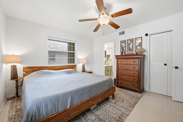 5501 Lakeside Drive 207, Margate, FL 33063
