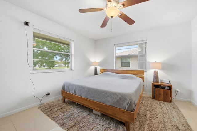 5501 Lakeside Drive 207, Margate, FL 33063