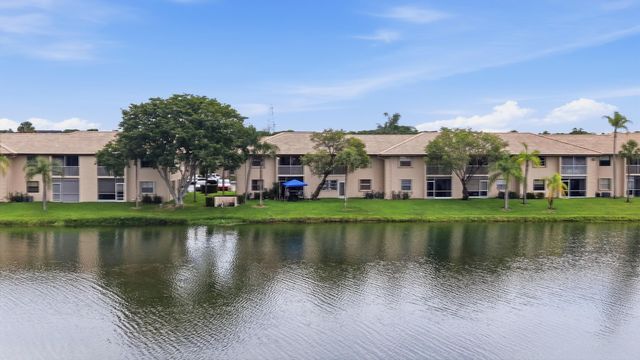 5501 Lakeside Drive 207, Margate, FL 33063