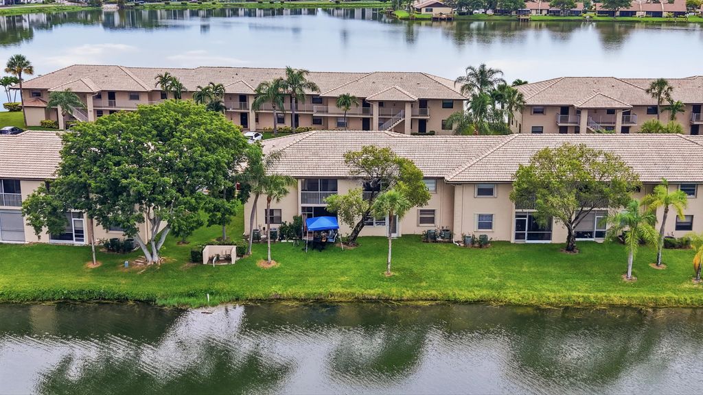 5501 Lakeside Drive 207, Margate, FL 33063