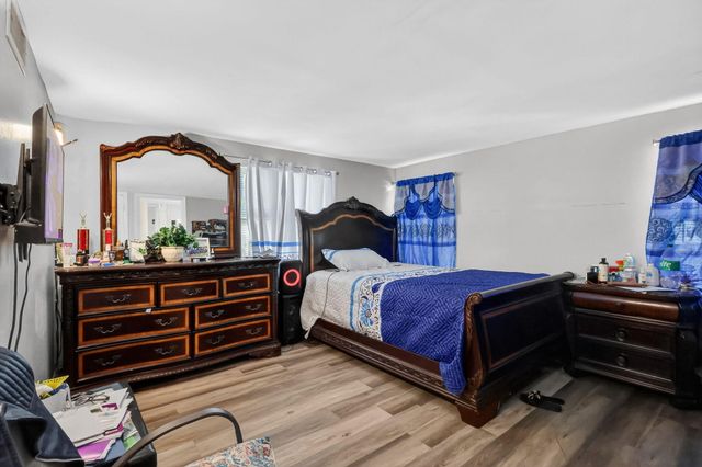 831 30th Court, West Palm Beach, FL 33407