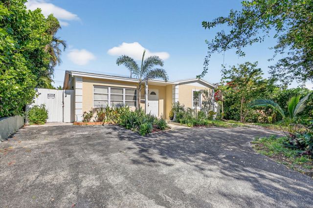 831 30th Court, West Palm Beach, FL 33407