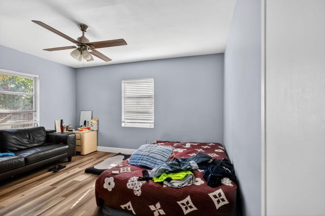 831 30th Court, West Palm Beach, FL 33407