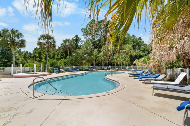 4270 Calinda Ln 311, Niceville, FL 32578