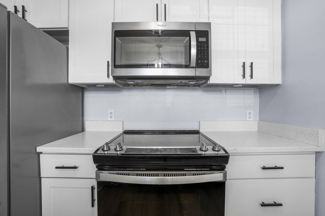 4270 Calinda Ln 311, Niceville, FL 32578