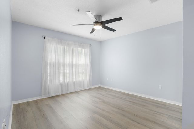 4270 Calinda Ln 311, Niceville, FL 32578