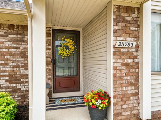 25783 Mary Street, Chesterfield, MI 48051