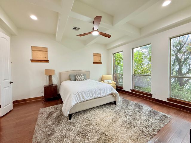 2804B Lohmans Ford RD, Lago Vista, TX 78645