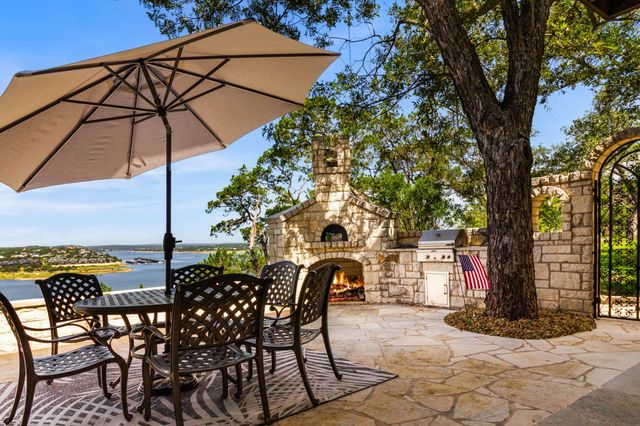 2804B Lohmans Ford RD, Lago Vista, TX 78645