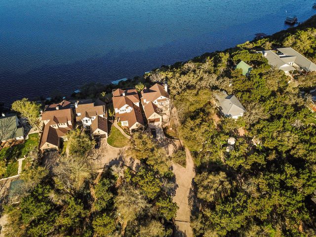 2804B Lohmans Ford RD, Lago Vista, TX 78645