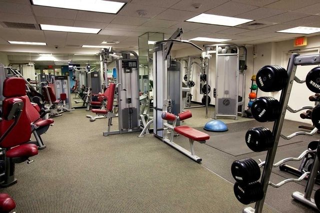 99 Pond Ave 702, Brookline, MA 02445