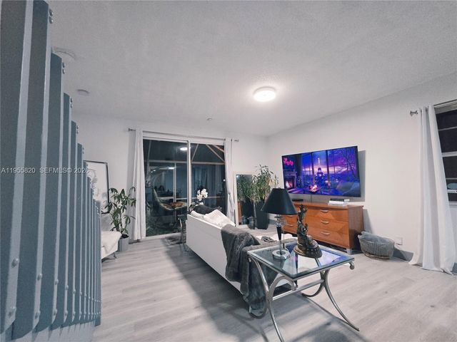 1303 Presidio Dr 6-41, Weston, FL 33327