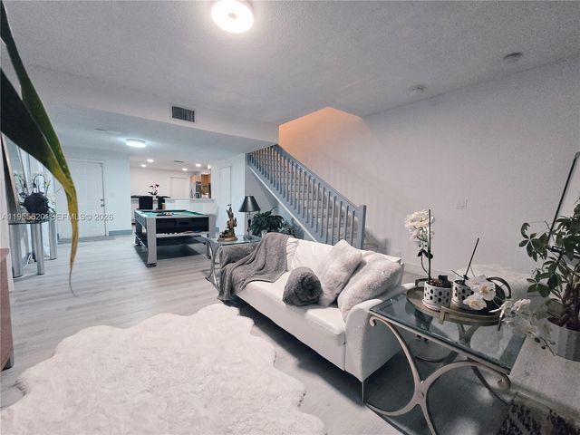 1303 Presidio Dr 6-41, Weston, FL 33327