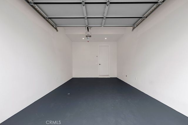 16510 San Fernando Mission Blvd, Granada Hills, CA 91344