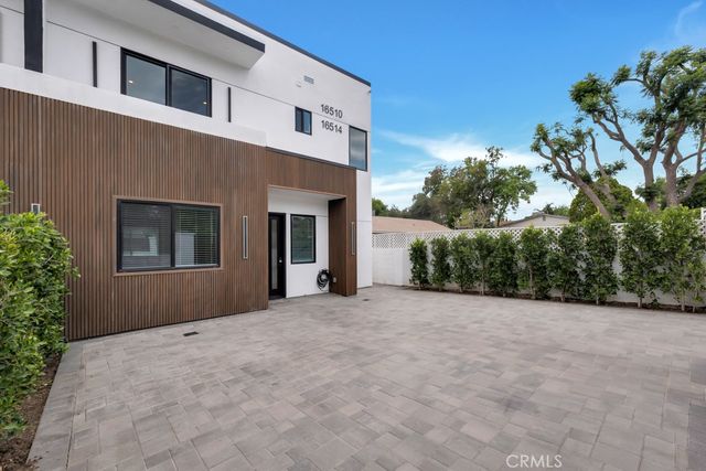 16510 San Fernando Mission Blvd, Granada Hills, CA 91344