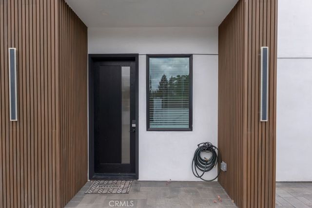 16510 San Fernando Mission Blvd, Granada Hills, CA 91344