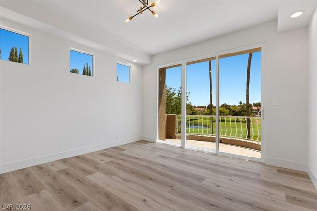8371 Plum Creek Court, Las Vegas, NV 89113