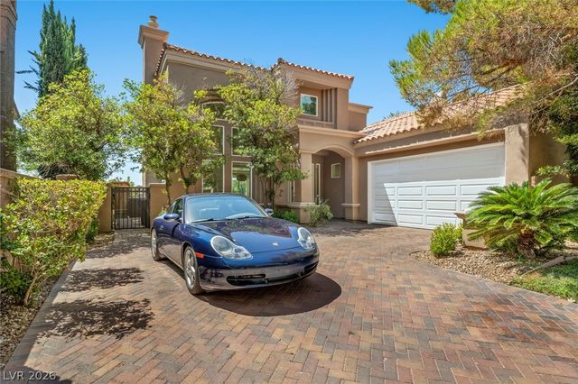 8371 Plum Creek Court, Las Vegas, NV 89113