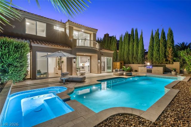 8371 Plum Creek Court, Las Vegas, NV 89113