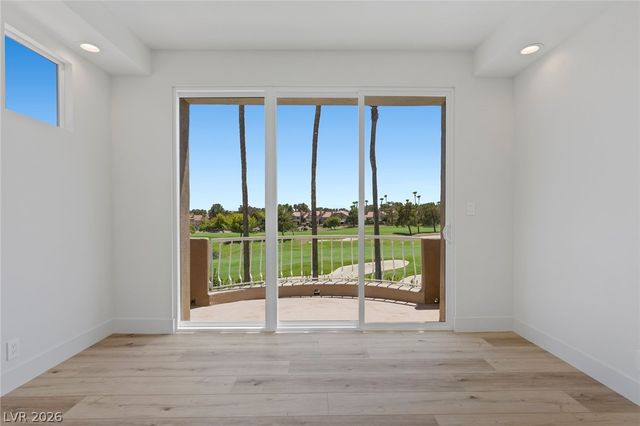 8371 Plum Creek Court, Las Vegas, NV 89113