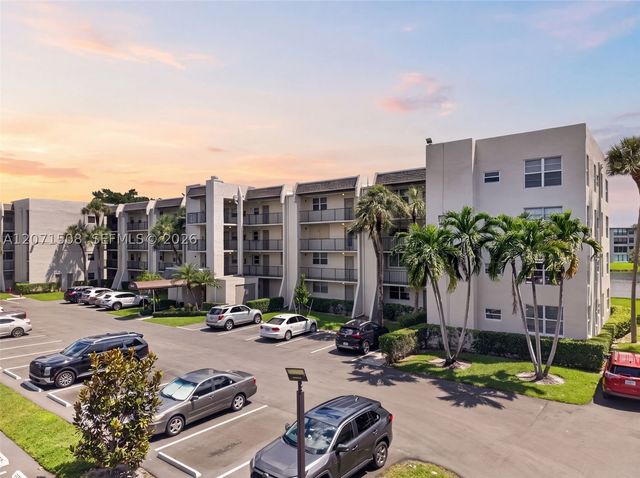 9440 Poinciana Pl 302, Davie, FL 33324
