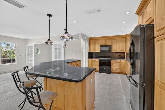 5511 Taylor St, Hollywood, FL 33021