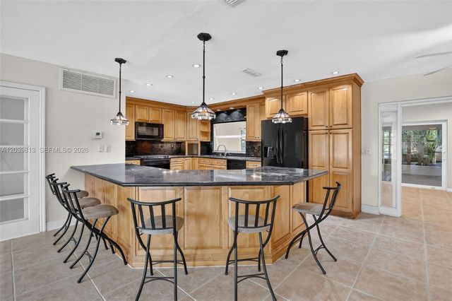 5511 Taylor St, Hollywood, FL 33021