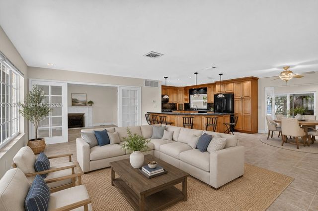 5511 Taylor St, Hollywood, FL 33021