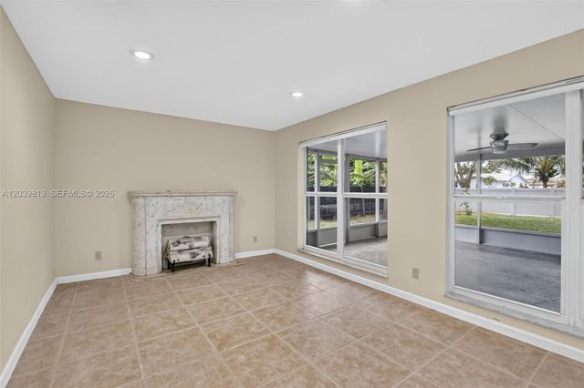 5511 Taylor St, Hollywood, FL 33021