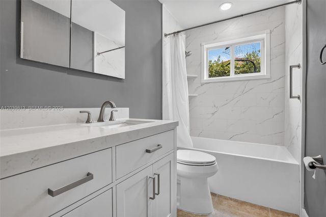 5511 Taylor St, Hollywood, FL 33021