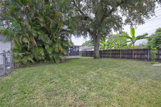5511 Taylor St, Hollywood, FL 33021