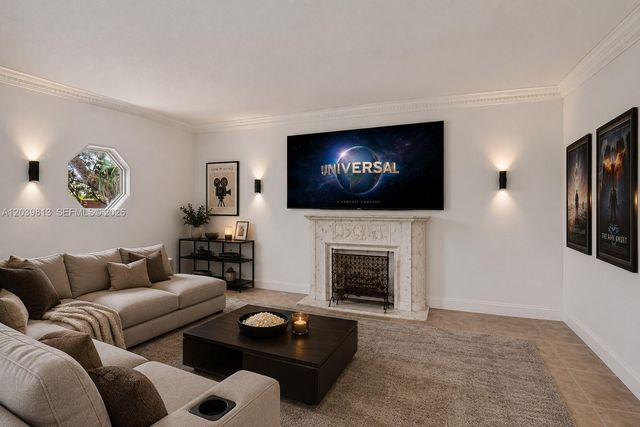 5511 Taylor St, Hollywood, FL 33021